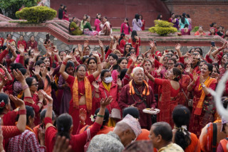 पशुपतिनाथमा तिजको राेनक (फोटो फिचर)
