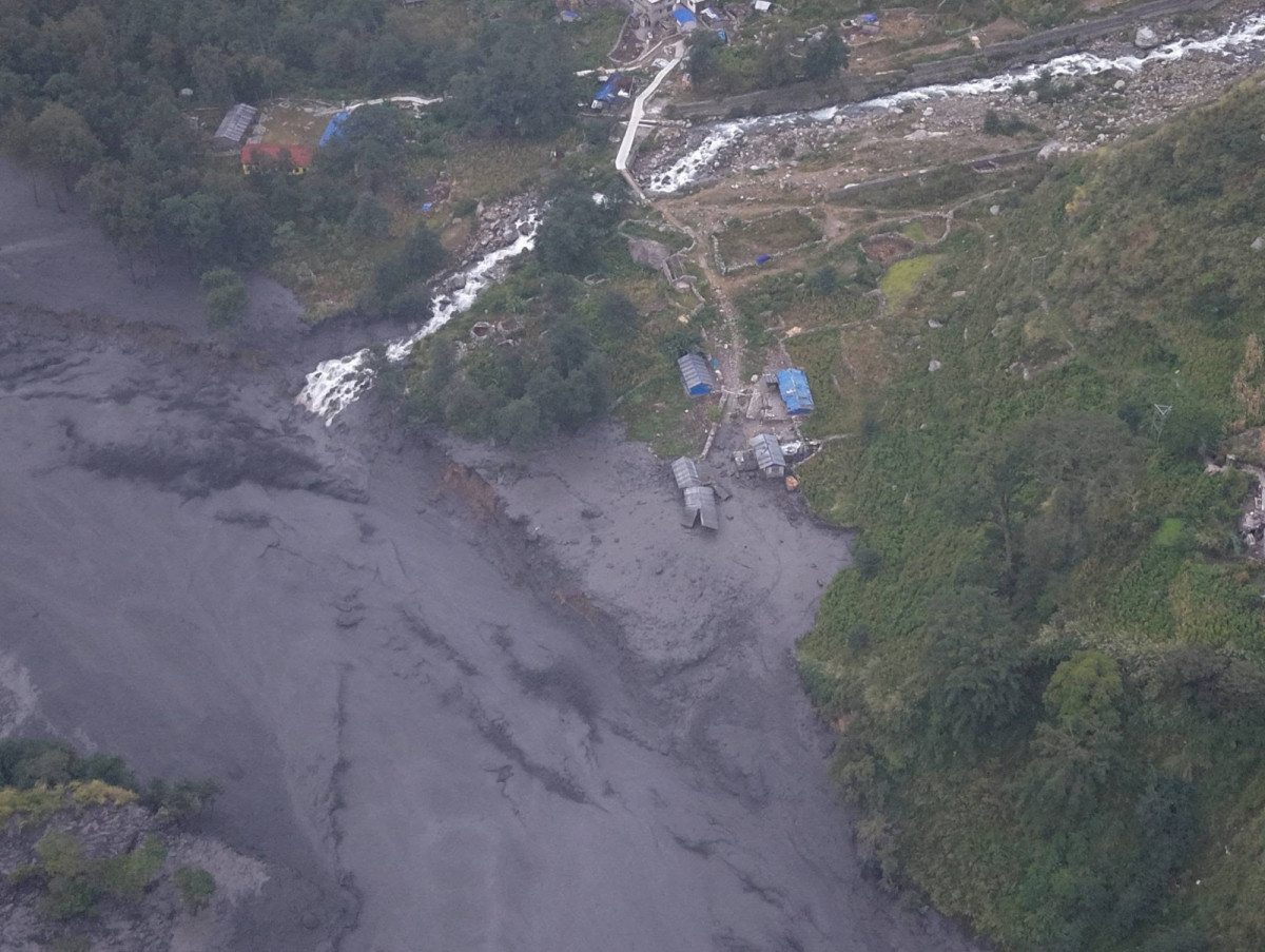 बूढीगण्डकीमा आएको बाढी (फोटो फिचर)